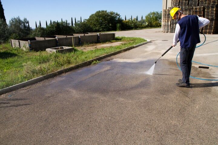 Concrete Cleaning by JB Precision Pressure Washing
