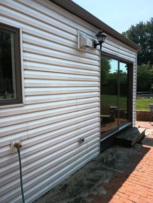 Before & After Pressure Washing in Levitown, PA (2)